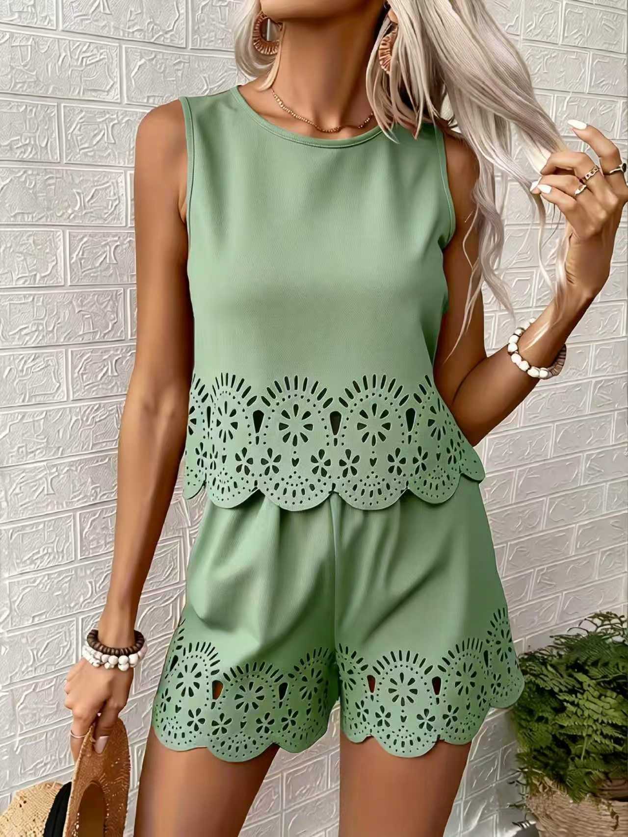 Elegant Hollow-Out Set
